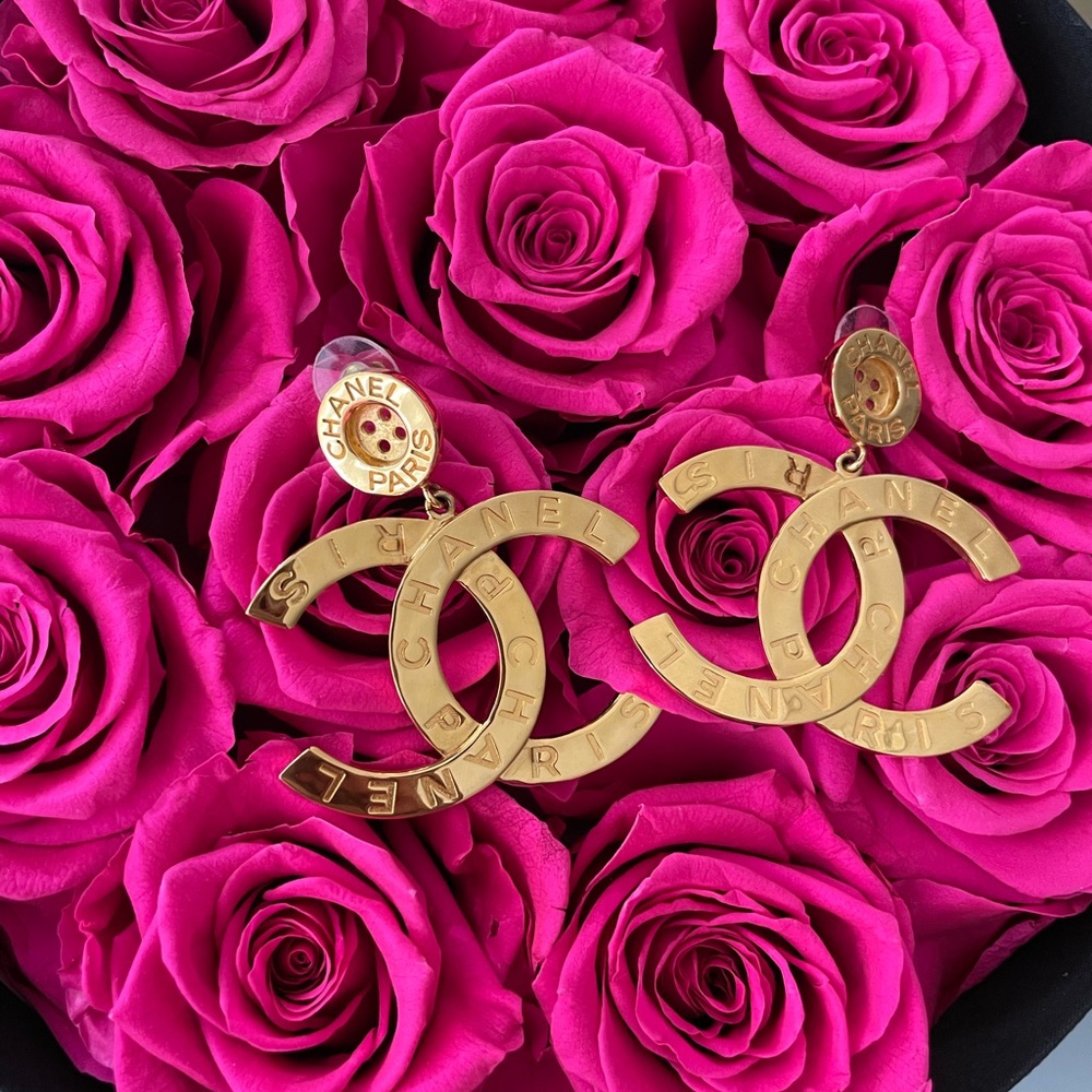 Chanel Paris Button Earrings.❤️